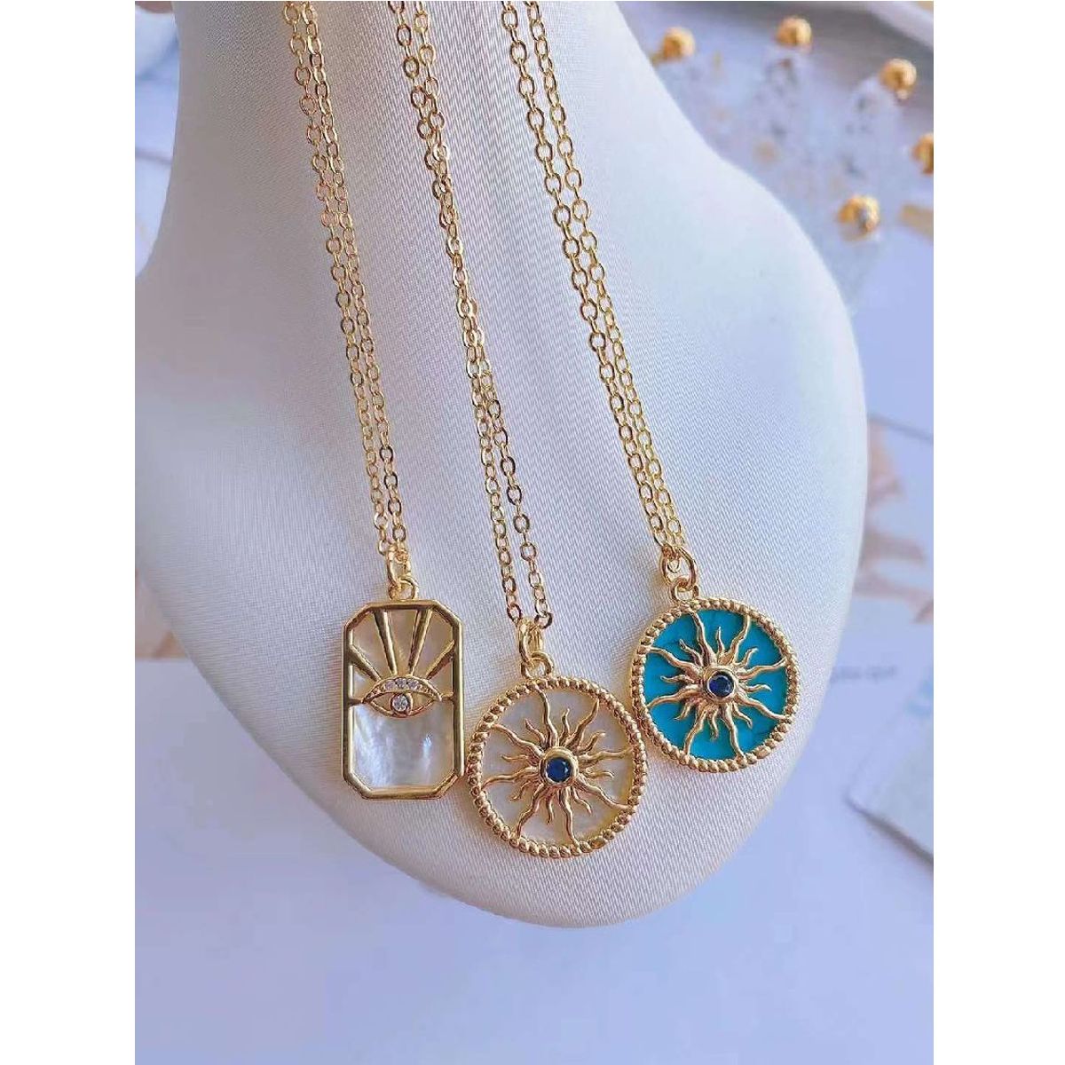 Sun Rays Mother Of Pearl Shell 18K Gold Copper Pendant Chain Bulk