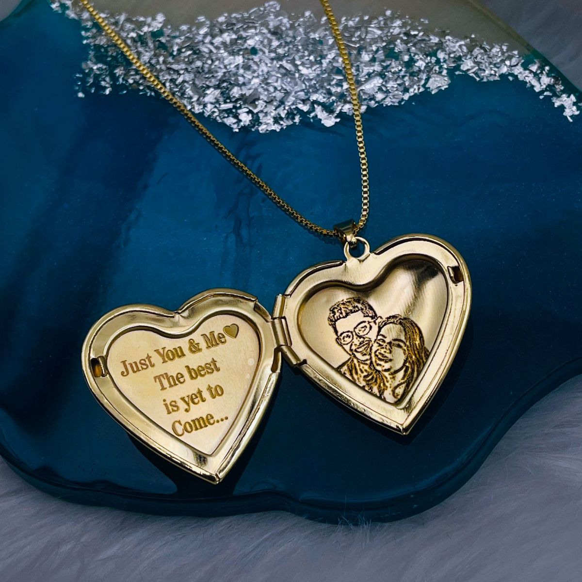 Large White Heart Love Mother of Pearl Openable Photo Frame Pendant Chain for Women