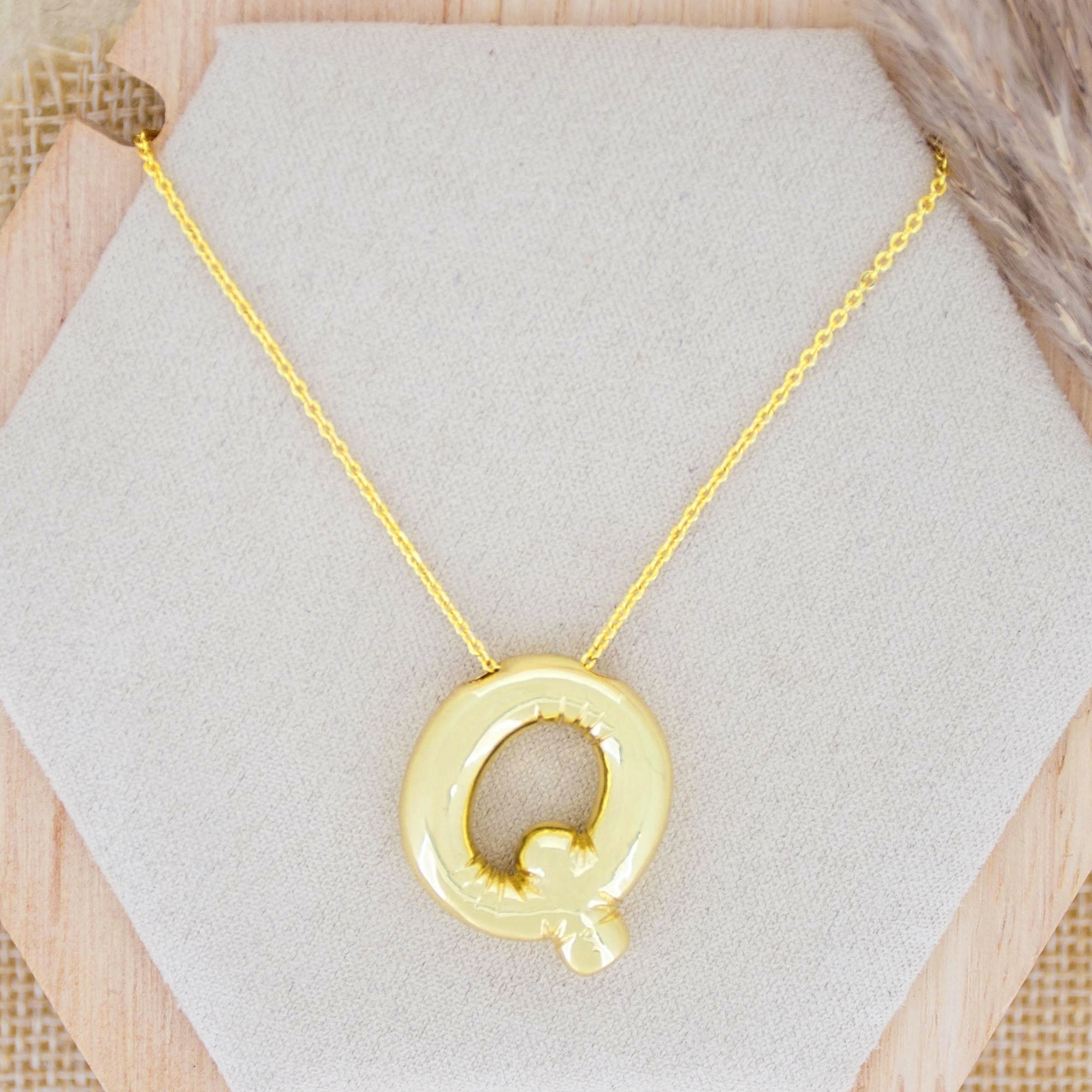 A Party Balloon Bubble Puffed Initial Alphabet Letter 18K Glossy Gold Anti Tarnish Pendant Chain