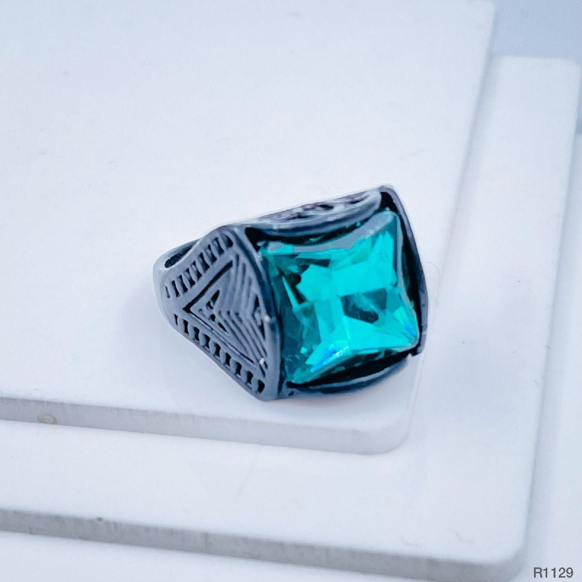 Stylish Daily Party Biker Alloy Crystal Green Square Ring For Men Main image