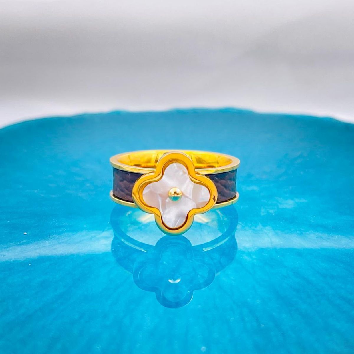 Stainless Steel Enamel Gold Brown White Flower Band Ring Women Bulk