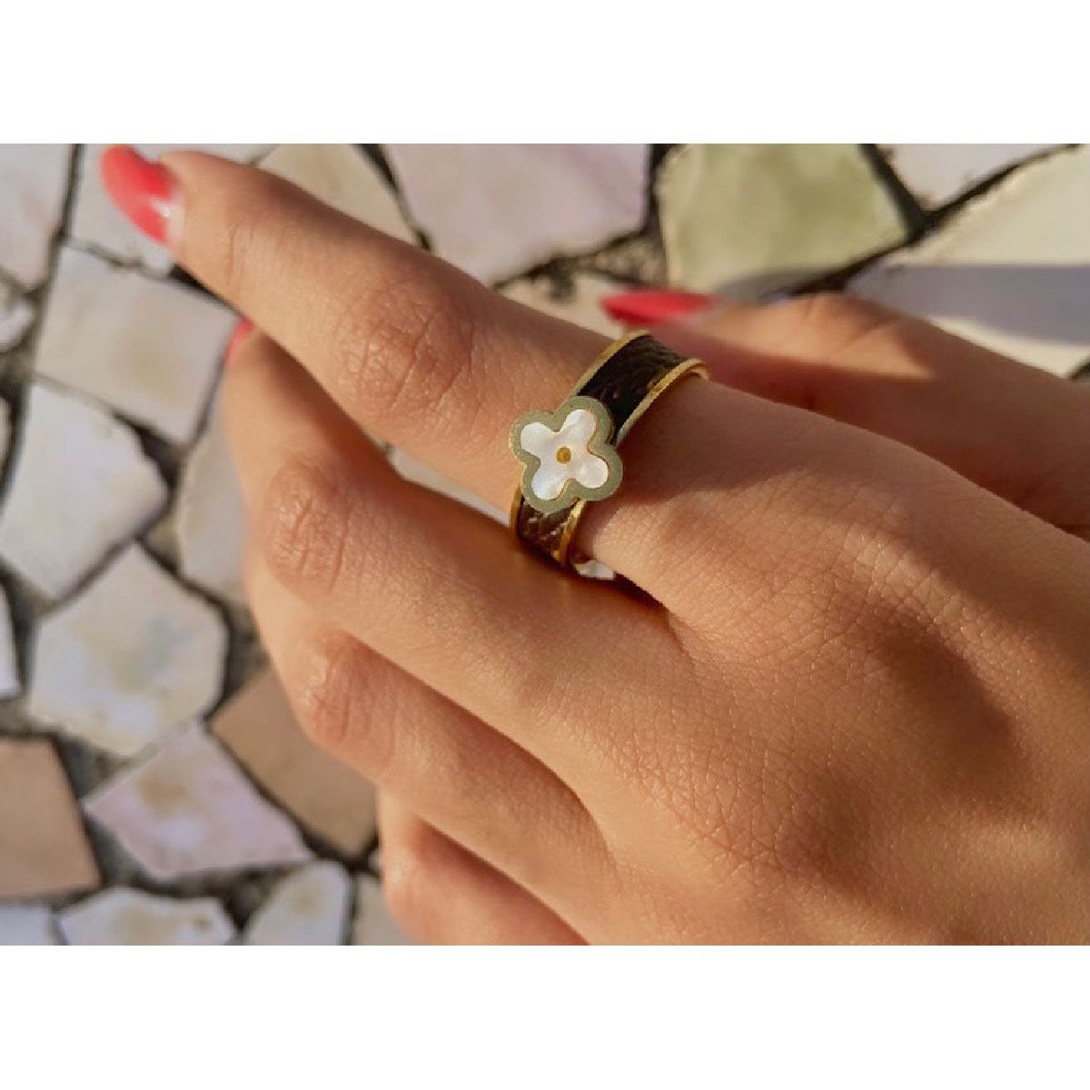 Stainless Steel Enamel Gold Brown White Flower Band Ring Women Bulk