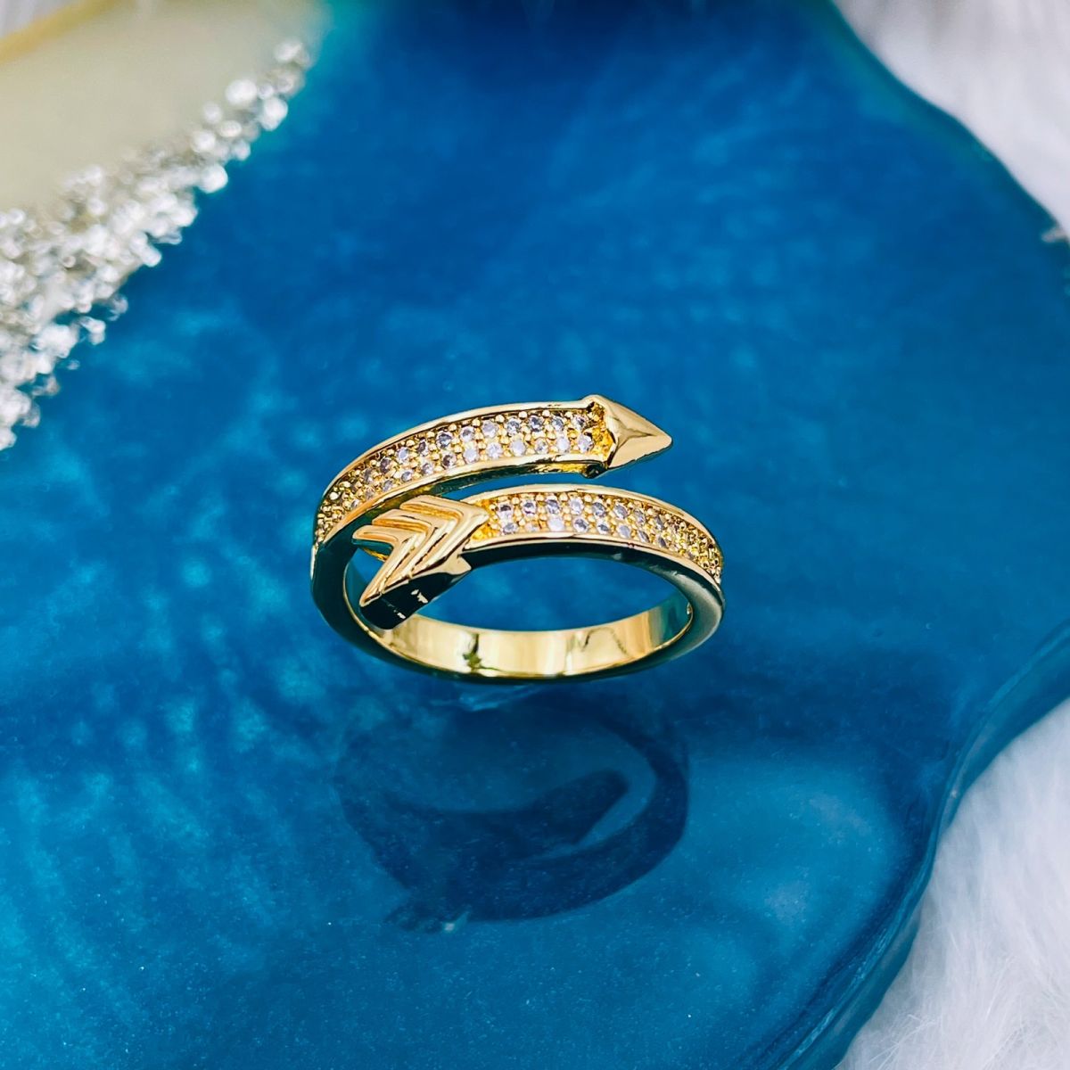 Wrap Around Arrow Cubic Zirconia Copper 18K Gold Free Size Ring Bulk Main image