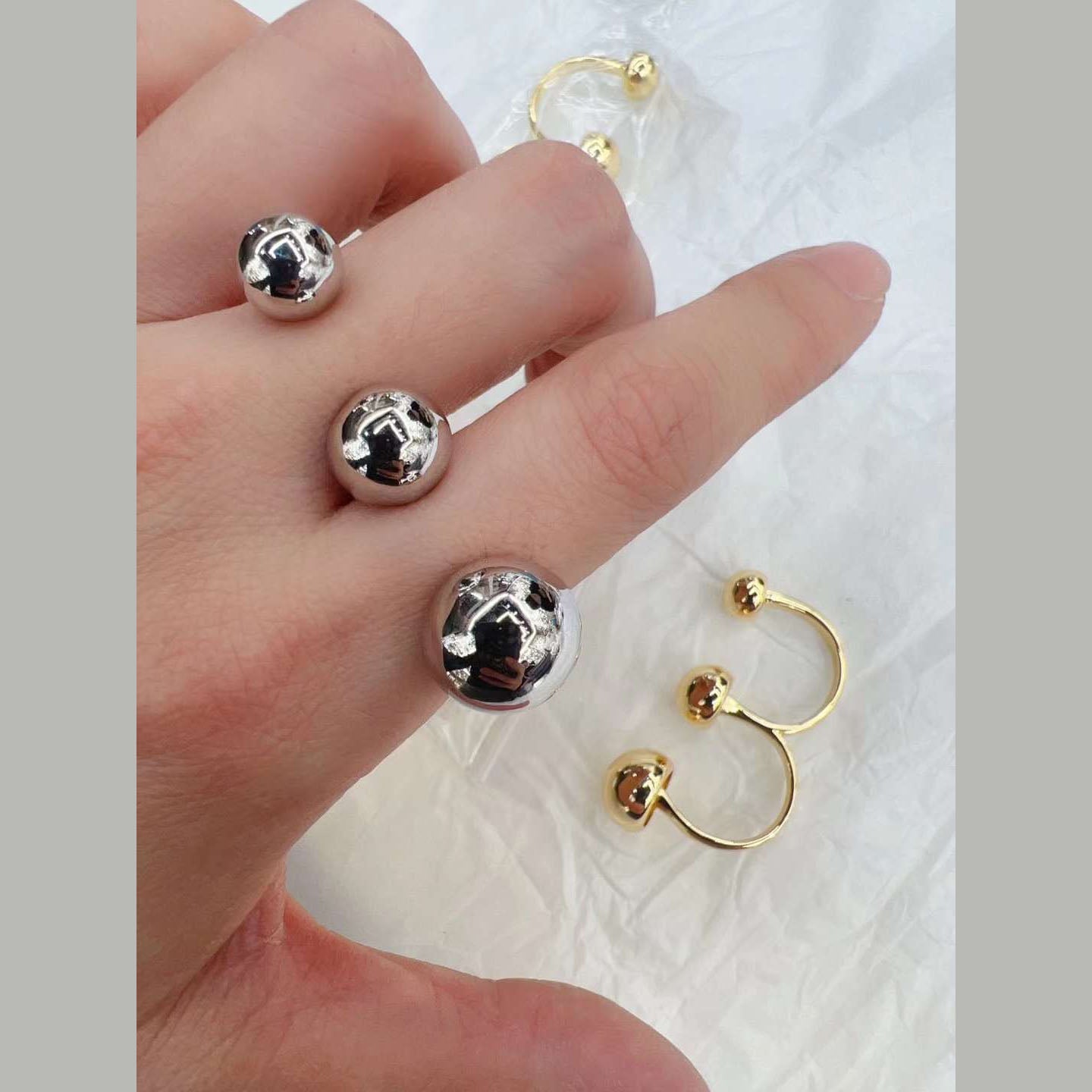 Ball 18K Gold Anti Tarnish Free Size Dual Finger Ring For Women Bulk