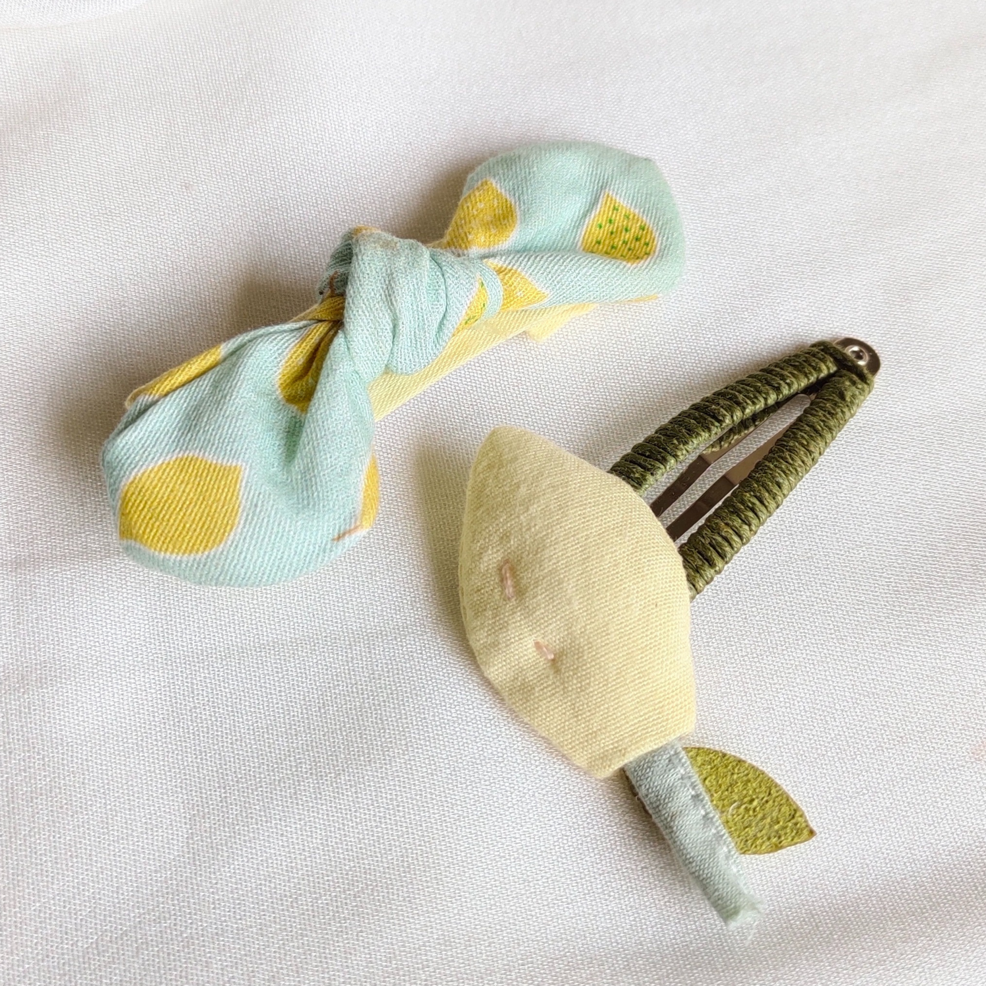 Tropical Bliss Multicolor Fabric Hair Clip Accessories Pack Of 2 Pcs For Girl Women Main image