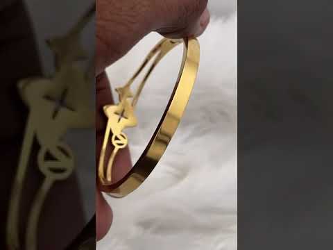 Clover Mother of Pearl 18K Gold Stainless Steel Openable Kada Bracelet for Women