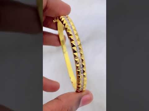 Checkered Baguette Cubic Zirconia 18K Gold Openable Kada Bangle Bulk