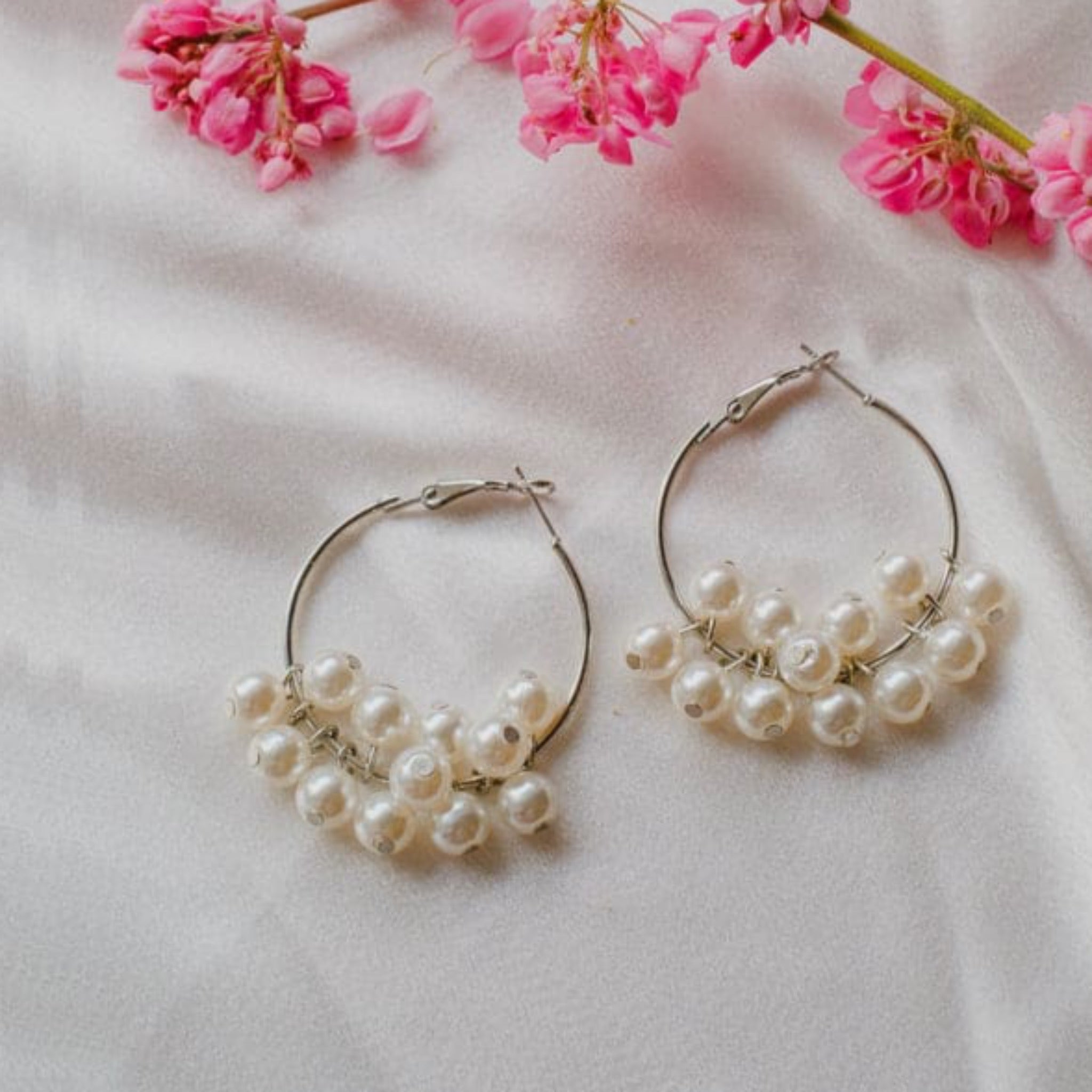Fusion Pearl Silver Anti Tarnish White Gold Hoop Chandelier Earring For Women Secondary image